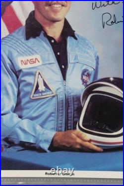 Astronaut Autograph Space Shuttle ROBERT L. GIBSON Signed Inscribed
