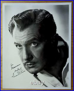 Autograph Vincet Price Leading Man Headshot 8x10 B&W photo Inscribed signed