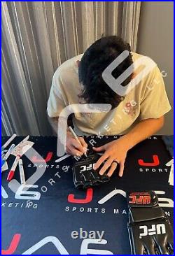 Max Holloway autographed signed inscribed glove UFC JSA COA Alex Volkanovski